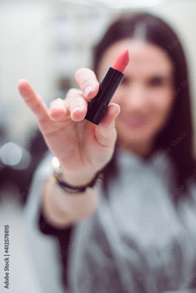 person holding a pen person holding a pen