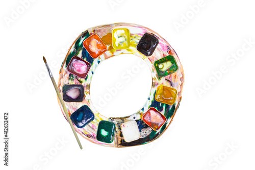 Font, a letter O made of watercolors and paints