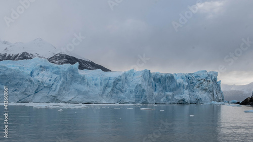 Wallpaper Mural Glaciar Perito Moreno 4 Torontodigital.ca