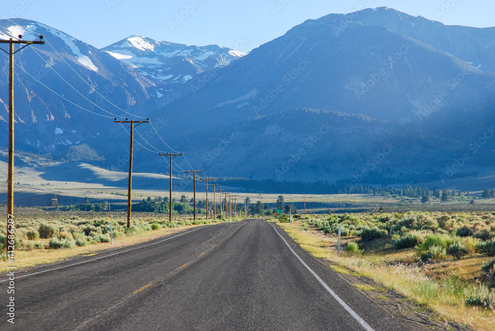 Naklejka premium blue hills