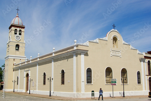 Église Paroissiale mayor de San Salvador (du Saint-Sauveur), Place de l’Himno, Bayamo, Granma, Cuba photo
