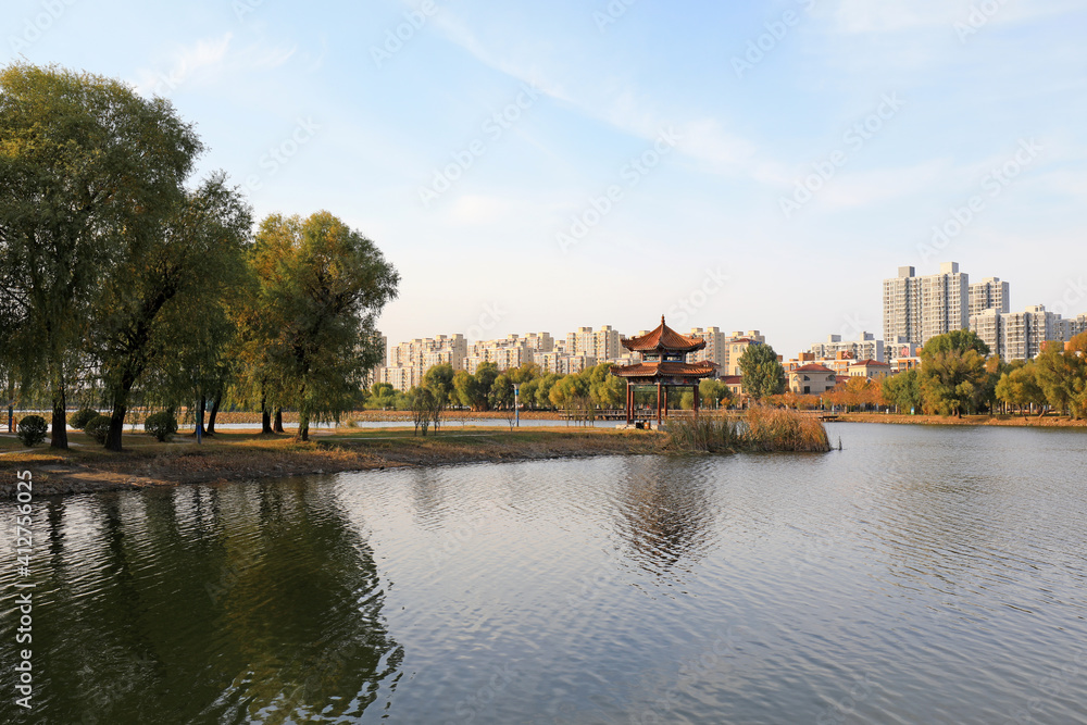 Autumn scenery of waterfront city, North China