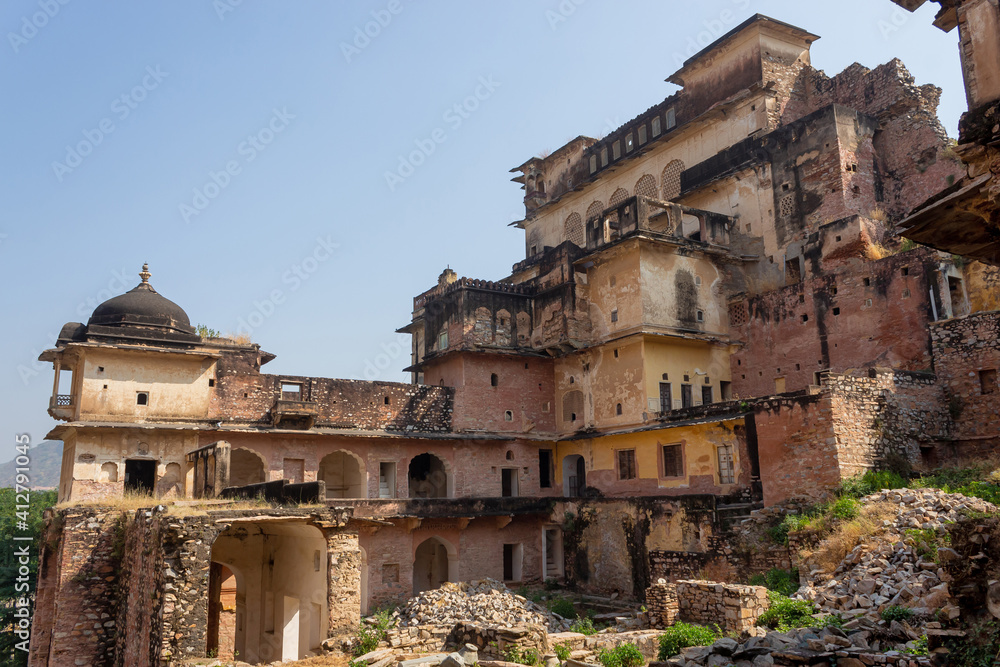 Old ruins of mansion which was used for guests during Sawai mansingh's rule. Jaipur, Rajasthan, India.