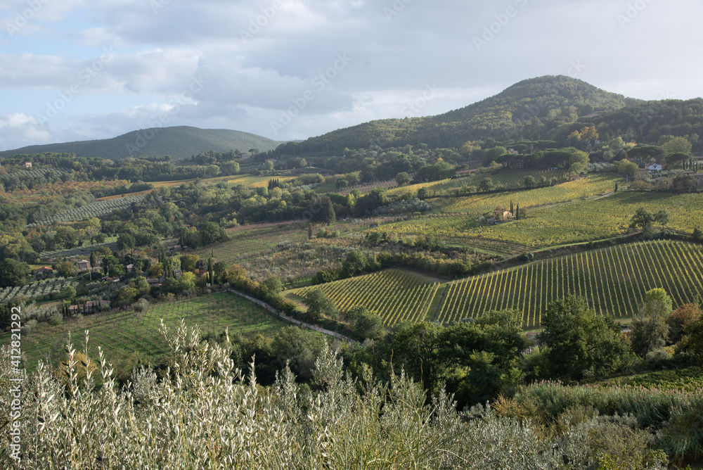 Beautiful landscape in Tuscany - enjoy the beautiful life while traveling