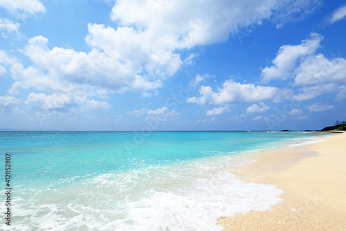 沖縄の美しい海 © Liza5450