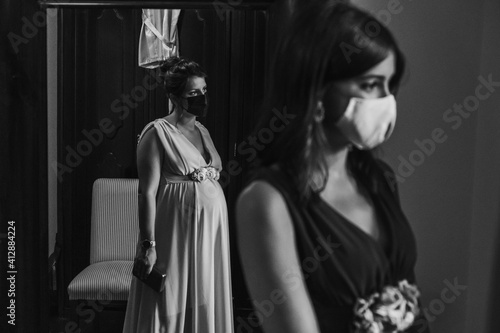 Group of bridesmaids with surgical masks
