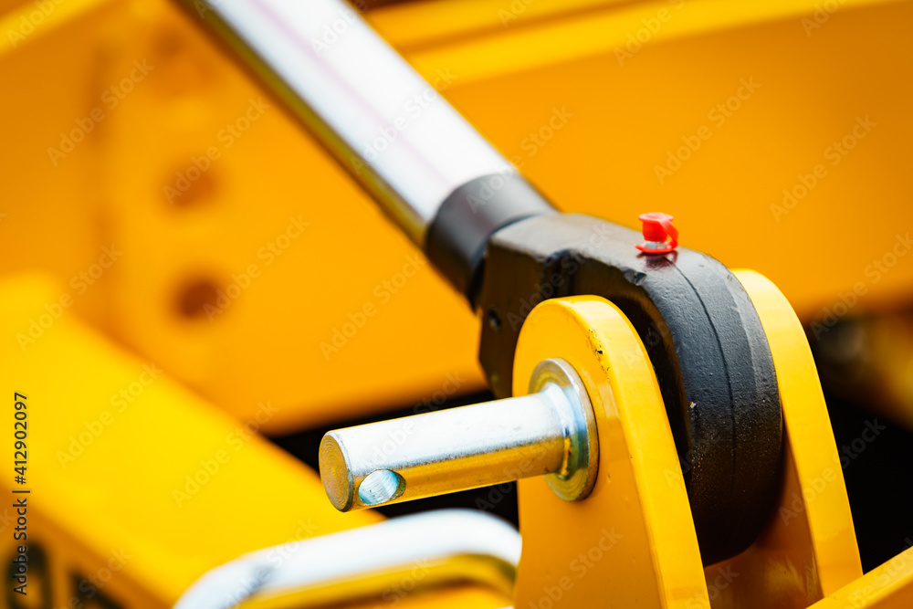 Hydraulic mechanism on modern machine Hydraulic mechanism on modern machine