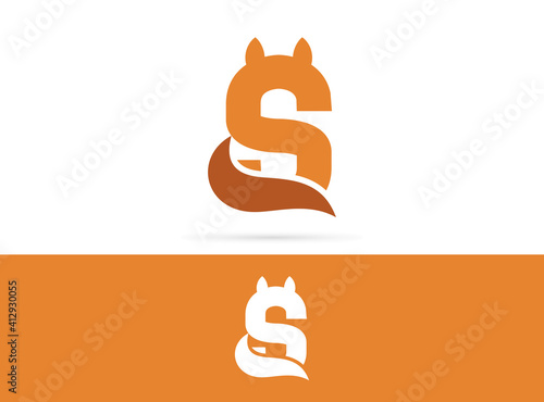 Letter S cat logo design. Vector combination of animals and letter photo