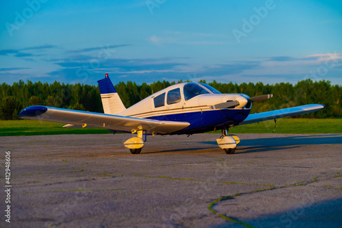Foto Quadruple aircraft parked at a private airfield