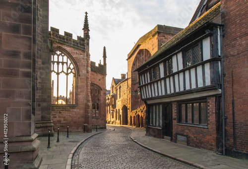 Tableau sur toile Bailey lane at sunrise