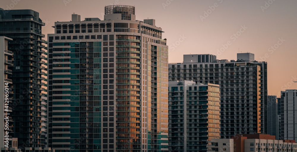 midtown miami florida wynwood buildings apartments houses sky 