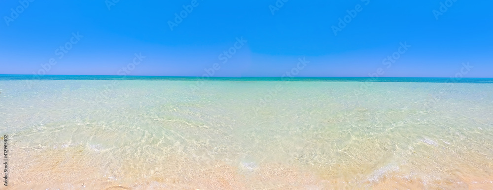 Obraz premium Tropical white sand beach