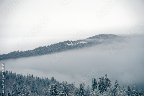 Góry w mglisty dzień © Jakub