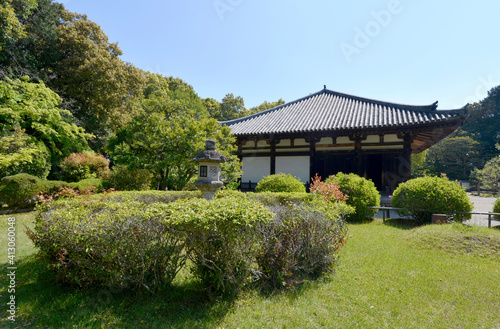 Wallpaper Mural 秋篠寺　境内　奈良市 Torontodigital.ca