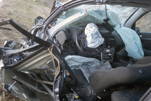 Canvas-taulu Terrifying deadly car crash accident after a frontal collision