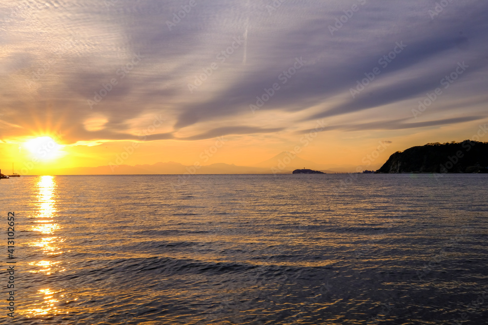 Obraz premium 神奈川県逗子海岸の夕焼け