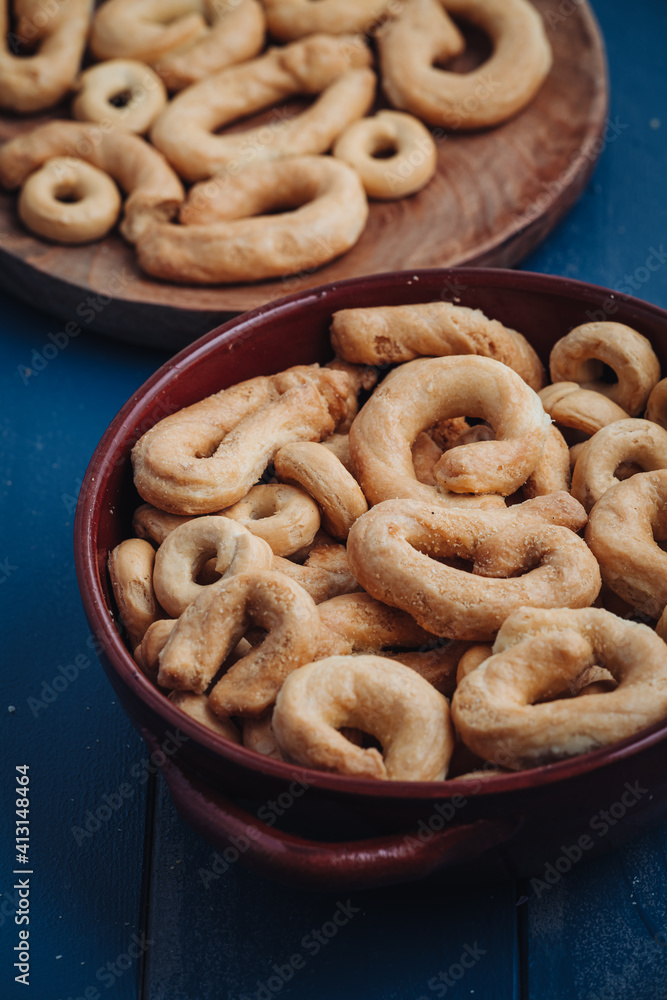 Naklejka premium Crunchy traditional taralli snacks from Puglia