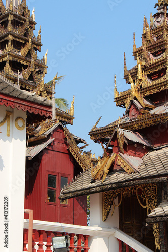 buddhist temple (wat si chum) in lampang (thailand)  photo