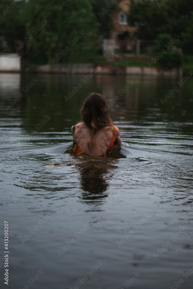 Fototapeta premium child in the water