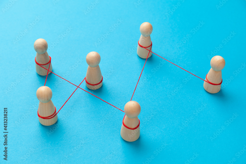 Obraz premium Social connection between figures of people. Business communications, big data information.