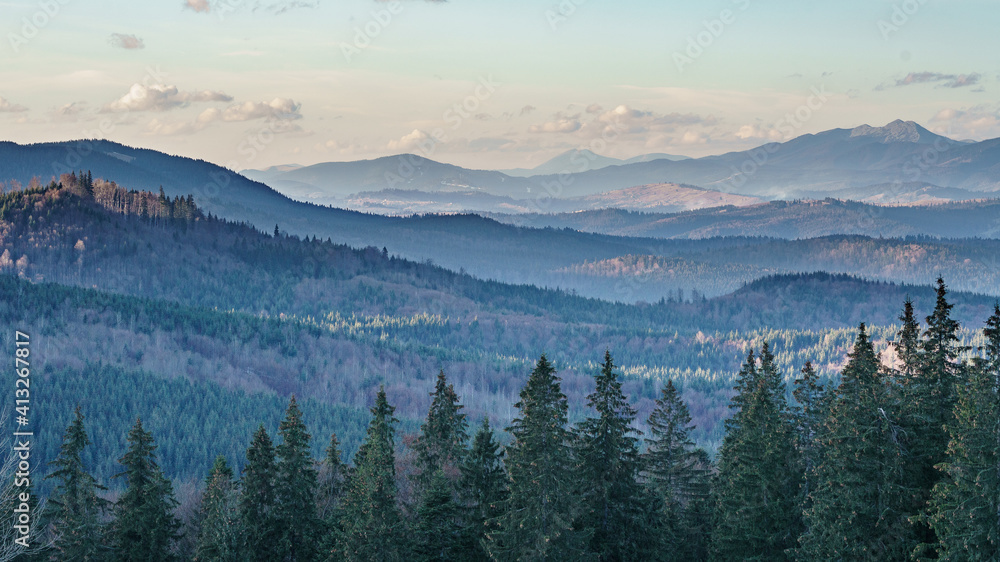 Obraz premium Panoramic view on Karpatian Mountains