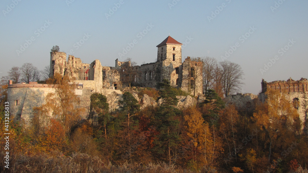 Polska zamek tenczyn zdjecia archiwalne
