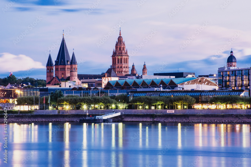 Mainz cityscape with St. Martins cathedral during blue hour