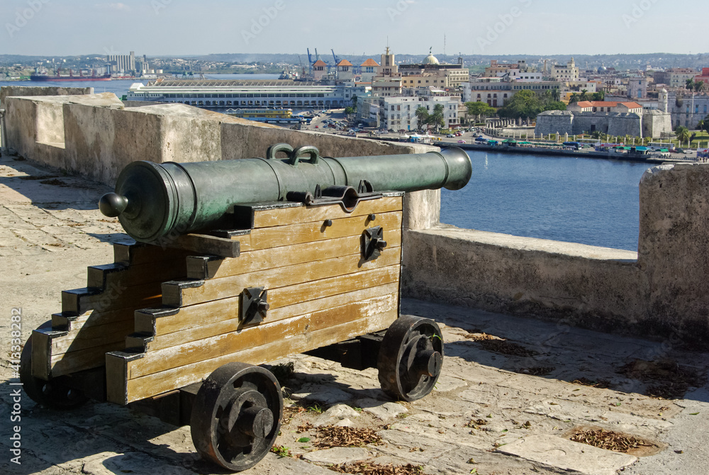 les canons du fort el Morro, La Havane, Cuba