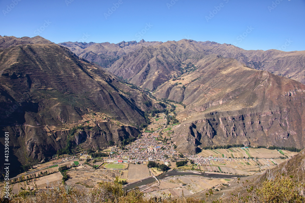 Overlooking the Rio Urubamba Valley from the ruins of Huchuy Qosqo, Sacred Valley, Peru
