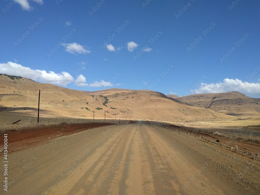 Dusty Afrikan straight road