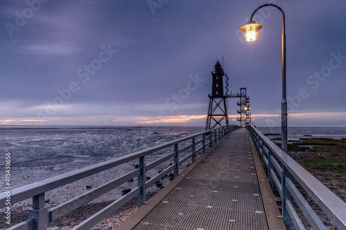  Leuchtturm Obereversand in Dorum-Neufeld bei Nacht photo