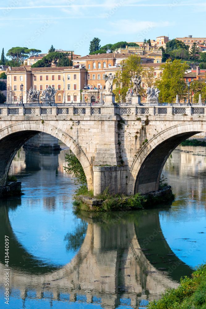 Vittorio Emanuele II Bridge (Ponte Vittorio Emanuele II) across the the river Tiber, Rome, Italy