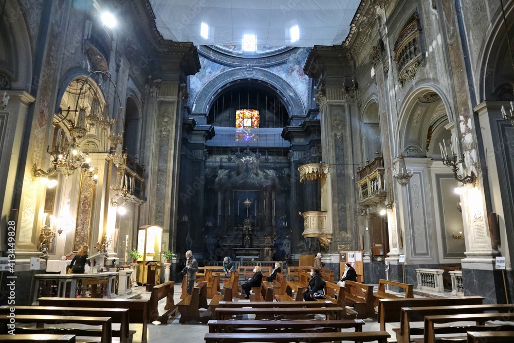 Fototapeta premium Napoli - Interno della Chiesa di Santa Brigida