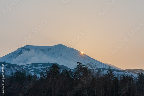 大雪山国立公園旭岳の夜明け © noriha