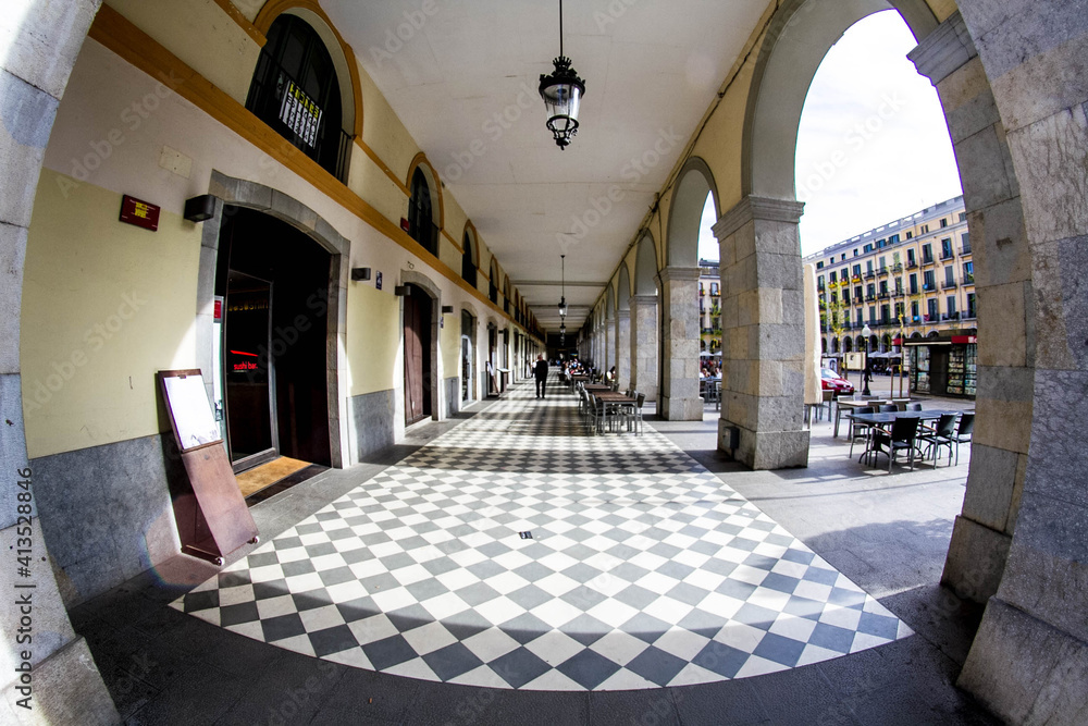 Fototapeta premium Girona plaza