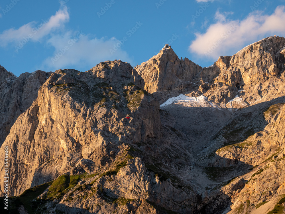 Der Dachstein, ein Bergmassiv in den Alpen