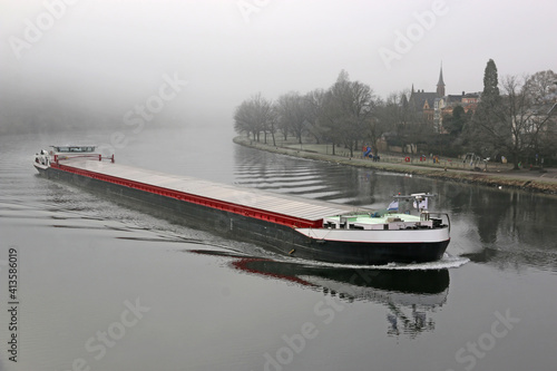 Stampa su tela Barge on the River Moselle, Germany