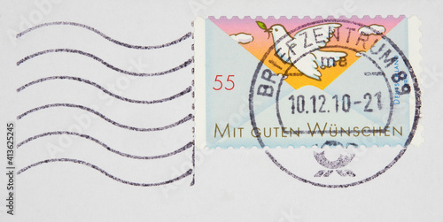 Briefmarke stamp gestempelt used frankiert cancel post letter mail brief vintage retro brieftaube carrier pigeon 55 briefumschlag enelope umschlag schön 2010 dezember mit guten wünschen greeting bird photo