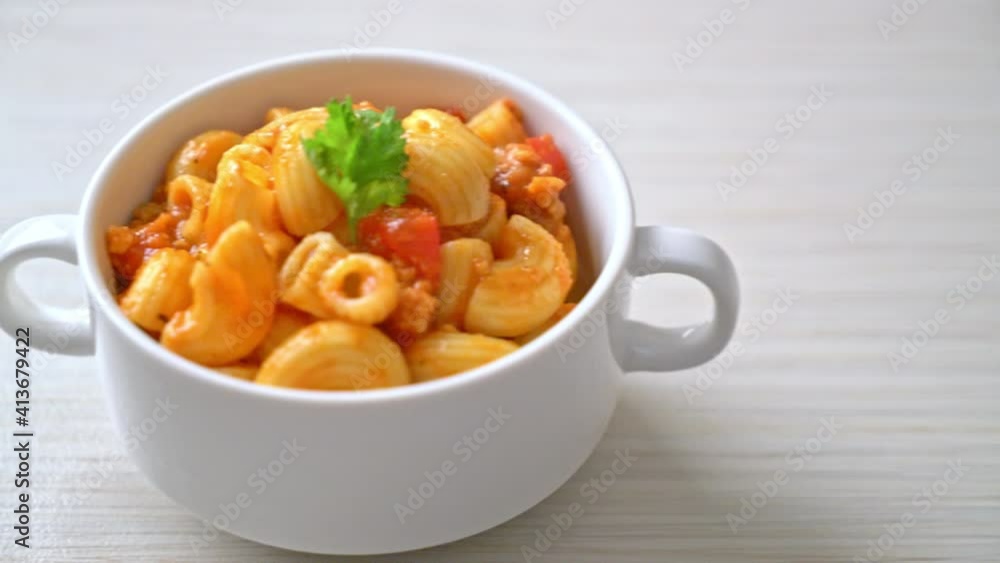 macaroni with tomatoes sauce and mince pork, american chop suey, american goulash macaroni with tomatoes sauce and mince pork, american chop suey, american goulash