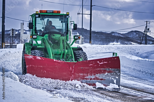除雪中の重機　北海道留萌市