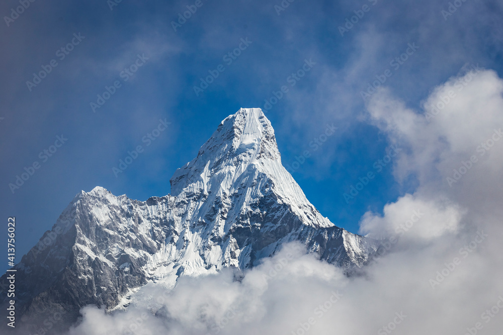 ama dablam snowy mountain in the clouds ama dablam snowy mountain in the clouds