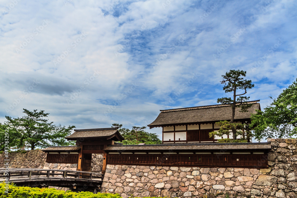 初夏の松代城の太鼓門