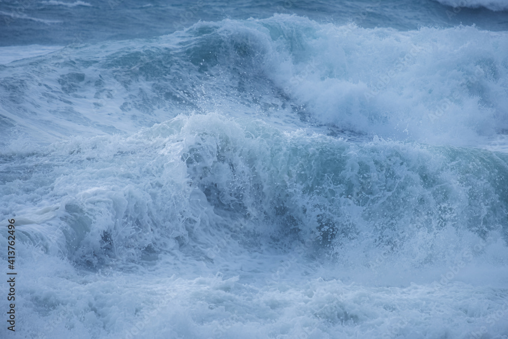 Obraz premium The sea recalls an ancestral memory of our being. Admiring its beauty and power is always something fascinating.
