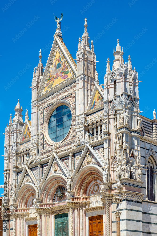 Facade of Duomo di Siena (Siena Cathedral), Siena, Tuscany, Italy Facade of Duomo di Siena (Siena Cathedral), Siena, Tuscany, Italy