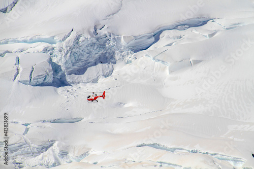 helicopter on jungfraujoch