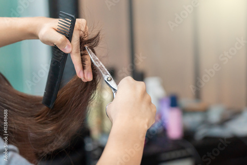 Female hair cutting