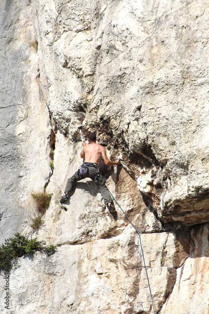 Climbing (Calanques de Marseille)	