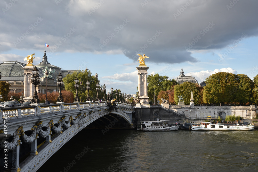 Pont Alexandre III sur la Seine à Paris, France