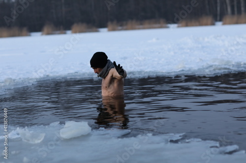 Morsowanie w przeręblu - jezioro