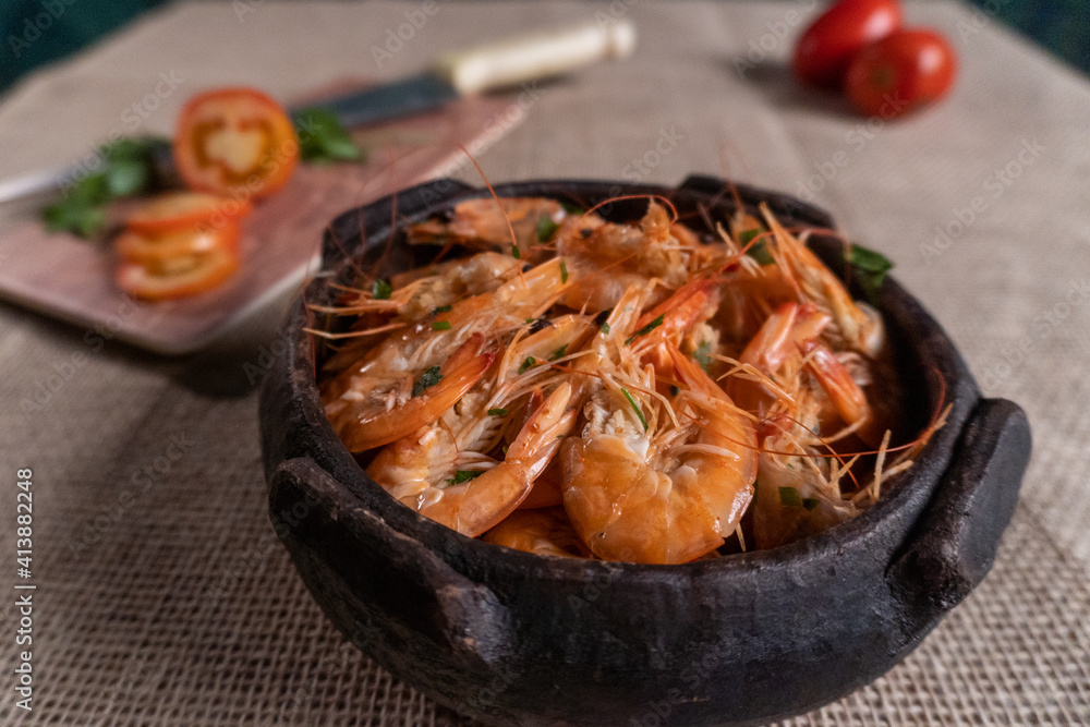 Shrimp, seadfoof to restaurants. Fried frish. 